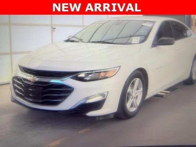 2020 Summit White Chevrolet Malibu