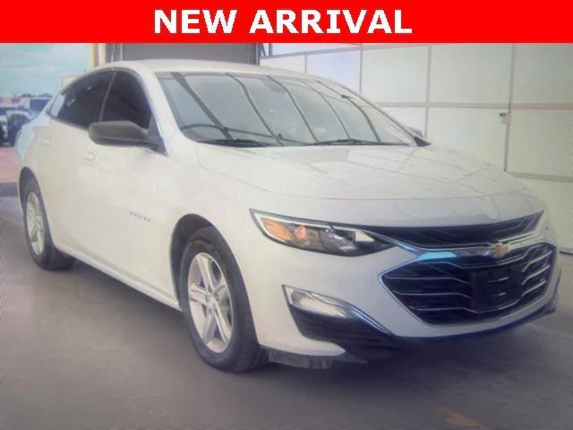 2020 Summit White Chevrolet Malibu