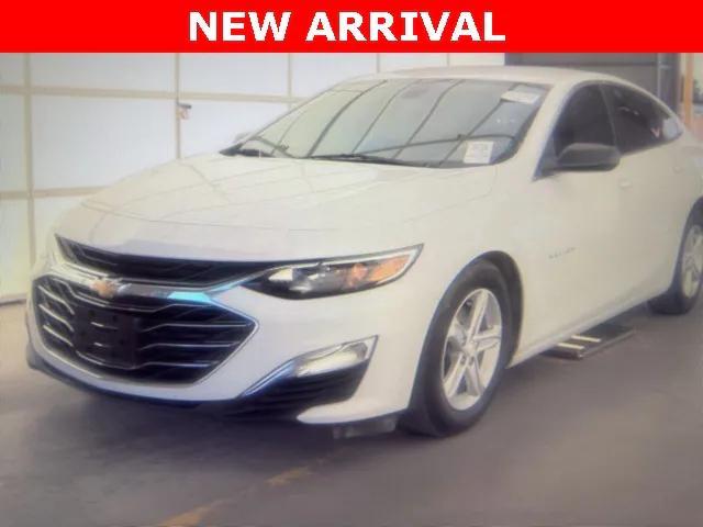 2020 Summit White Chevrolet Malibu