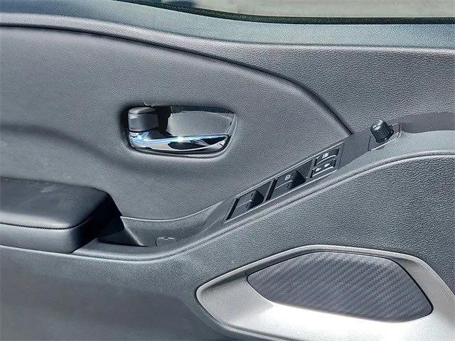 new 2025 Nissan Frontier car, priced at $35,580