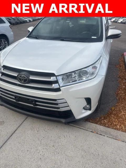 used 2018 Toyota Highlander car, priced at $18,517
