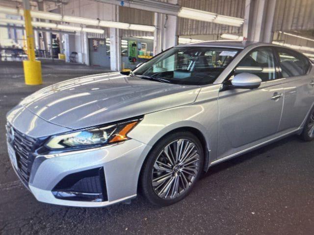 used 2023 Nissan Altima car, priced at $25,600