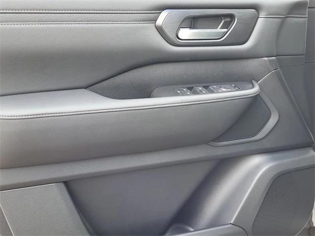 new 2026 Nissan Armada car, priced at $61,917