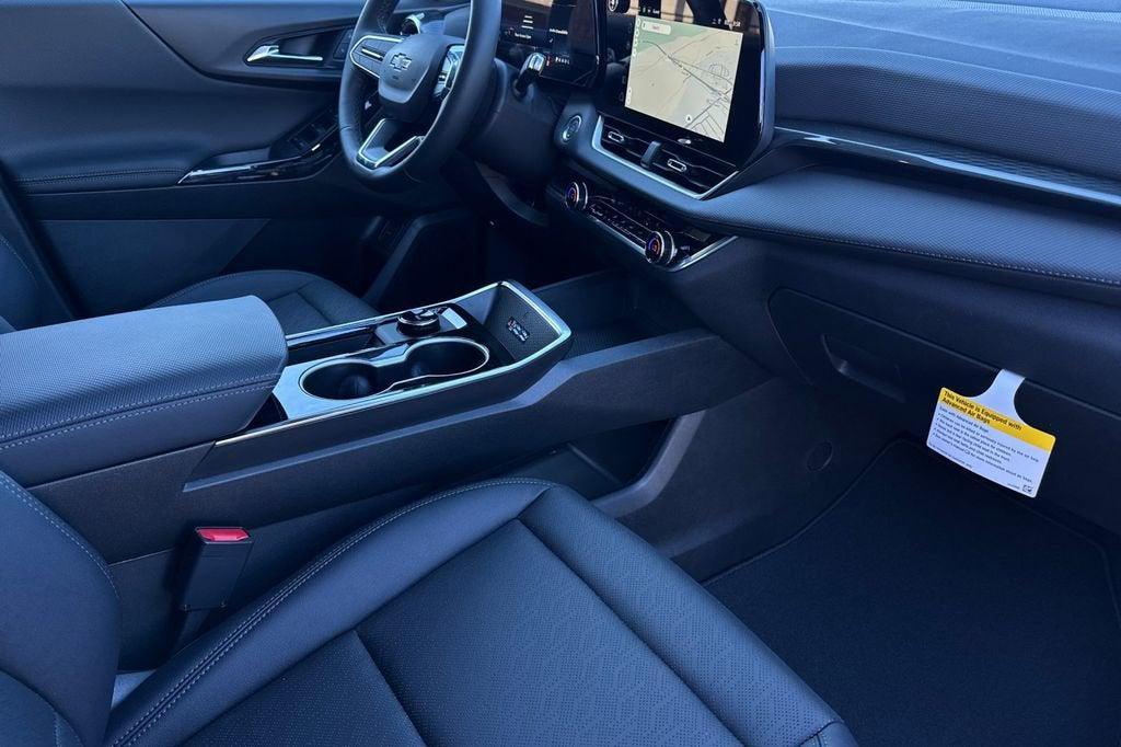 new 2026 Chevrolet Equinox car, priced at $33,087