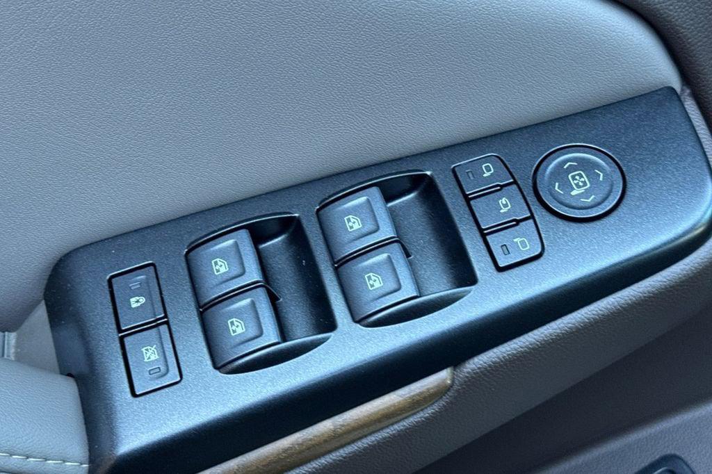 used 2020 GMC Yukon XL car, priced at $35,763