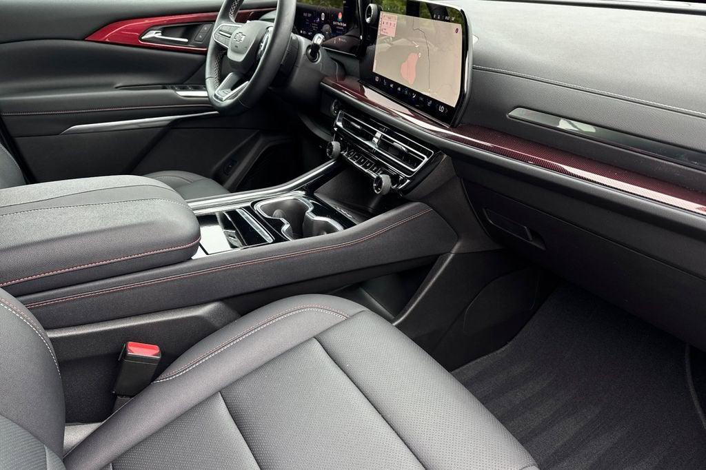 used 2025 Chevrolet Traverse car, priced at $49,763