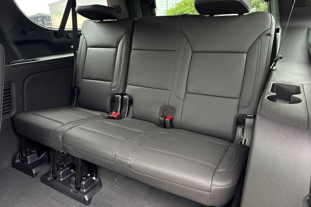 new 2026 Chevrolet Suburban car, priced at $86,290