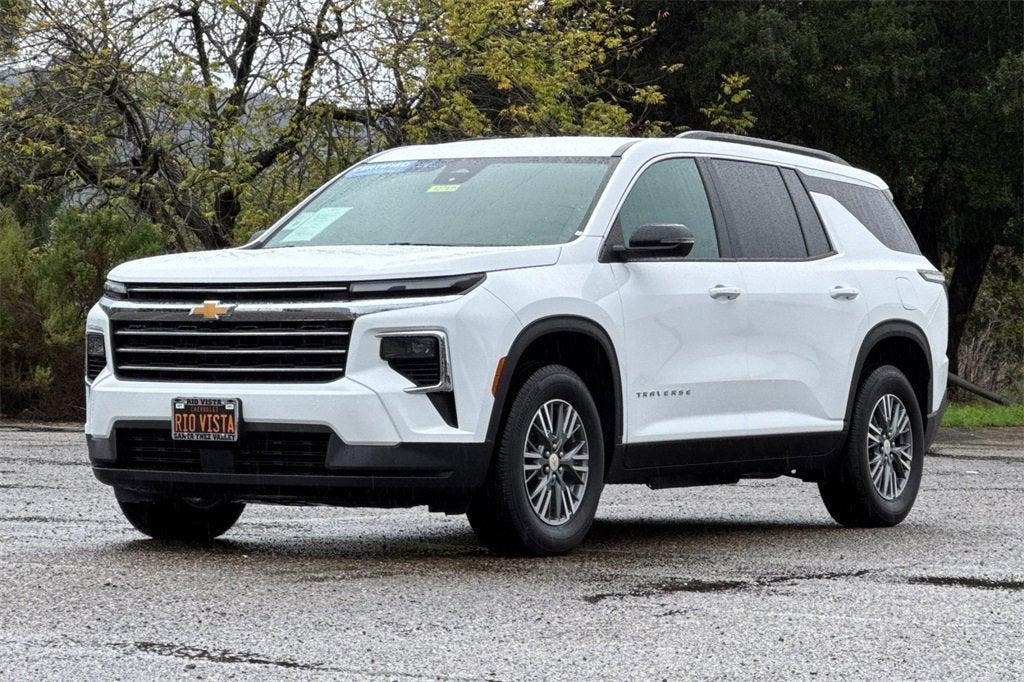 new 2025 Chevrolet Traverse car, priced at $38,495