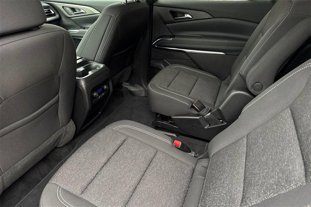 new 2025 Chevrolet Traverse car, priced at $38,495