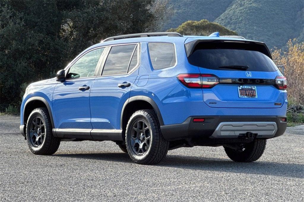 used 2025 Honda Pilot car, priced at $46,763