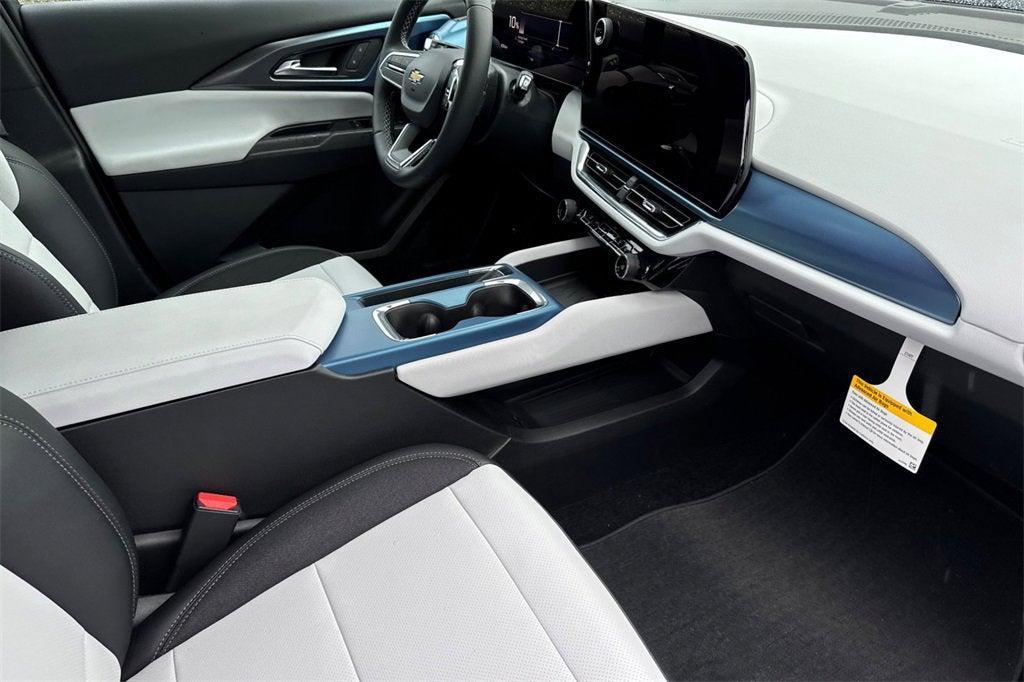 new 2026 Chevrolet Equinox EV car, priced at $39,915