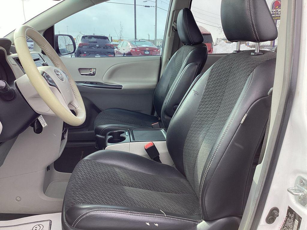 used 2013 Toyota Sienna car