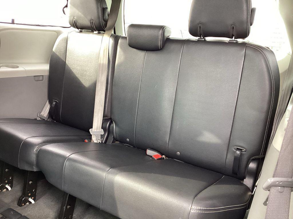 used 2013 Toyota Sienna car