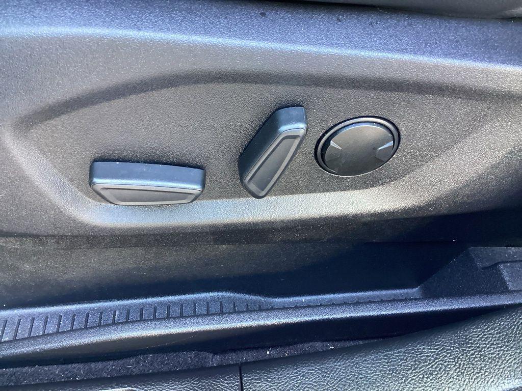 used 2024 Ford Edge car, priced at $24,457