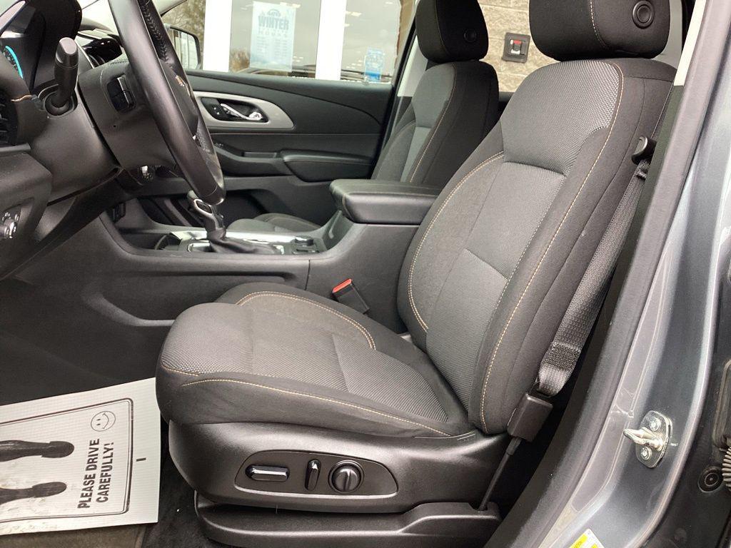 used 2021 Chevrolet Traverse car, priced at $18,415