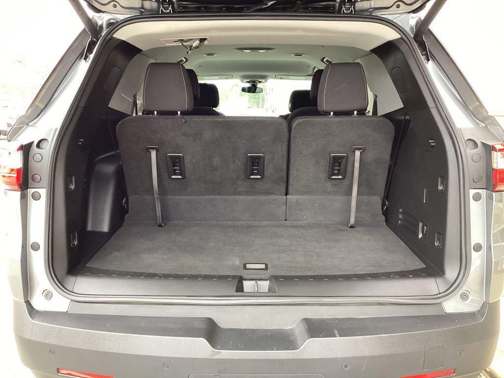 used 2021 Chevrolet Traverse car, priced at $18,415