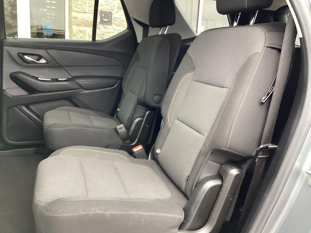 used 2021 Chevrolet Traverse car, priced at $18,415
