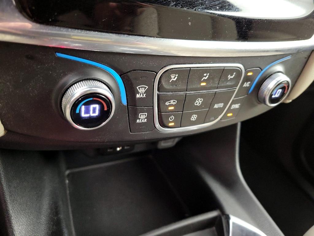 used 2022 Chevrolet Traverse car, priced at $25,998