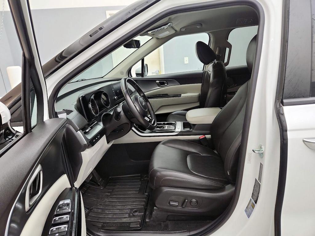 used 2024 Kia Carnival car, priced at $34,998