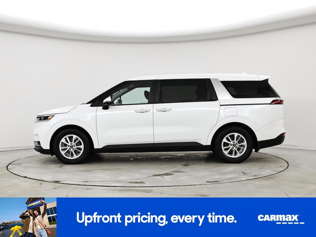 used 2024 Kia Carnival car, priced at $34,998