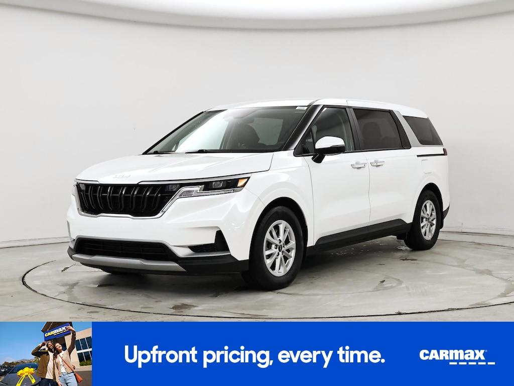 used 2024 Kia Carnival car, priced at $34,998