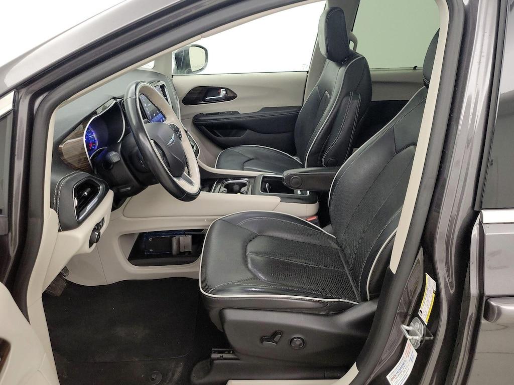 used 2021 Chrysler Pacifica Hybrid car, priced at $26,998