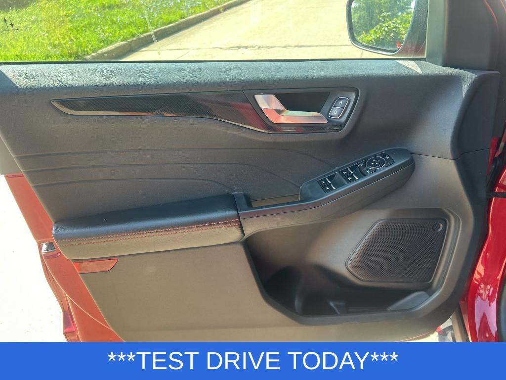 used 2023 Ford Escape car, priced at $21,417