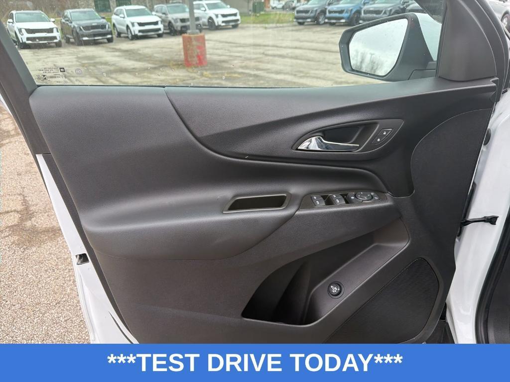 used 2023 Chevrolet Equinox car, priced at $21,991