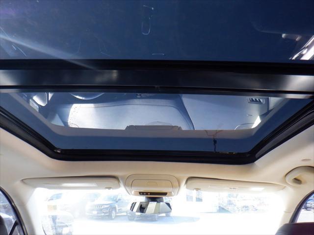 used 2017 Cadillac XT5 car, priced at $21,818