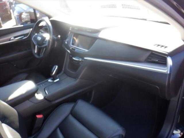 used 2017 Cadillac XT5 car, priced at $21,818