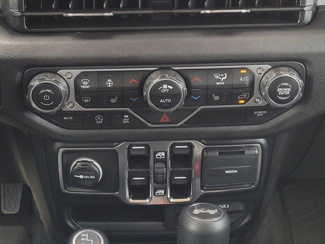 new 2025 Jeep Wrangler car, priced at $45,981