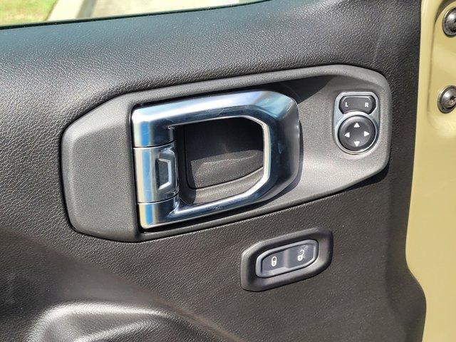 new 2025 Jeep Wrangler car, priced at $45,981