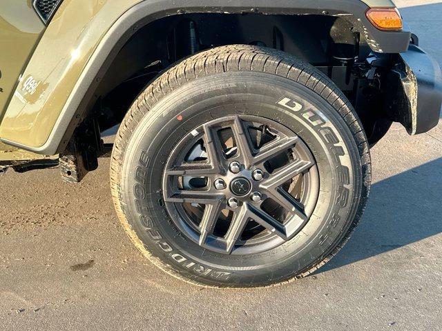 new 2025 Jeep Gladiator car, priced at $47,941