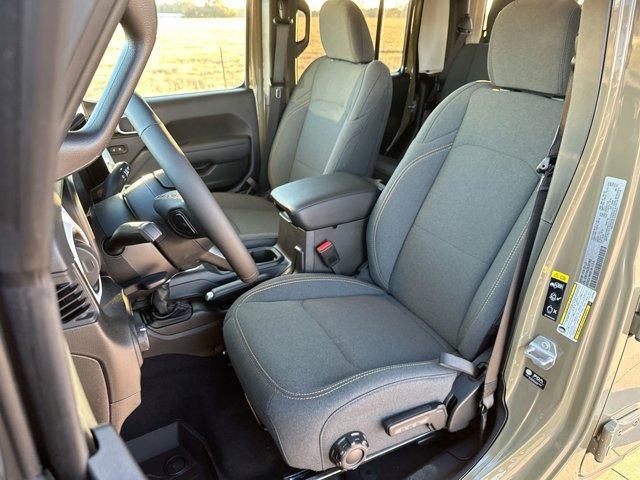 new 2025 Jeep Gladiator car, priced at $47,941