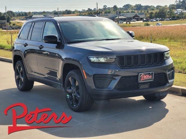 new 2025 Jeep Grand Cherokee car, priced at $42,995
