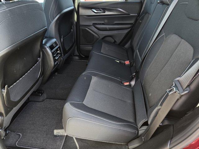 new 2025 Jeep Grand Cherokee car, priced at $41,870