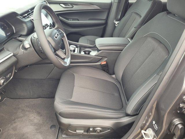 new 2025 Jeep Grand Cherokee car, priced at $35,995