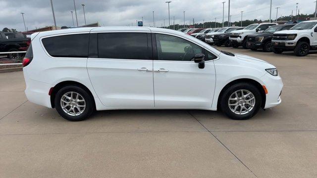 used 2025 Chrysler Pacifica car, priced at $35,995