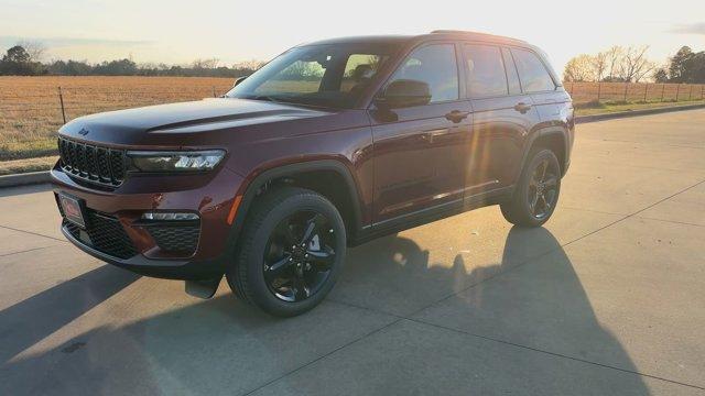new 2025 Jeep Grand Cherokee car, priced at $46,928