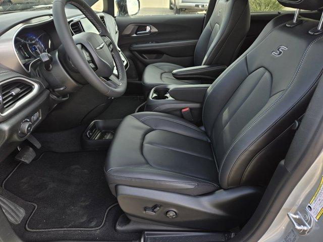 new 2026 Chrysler Pacifica car, priced at $42,995