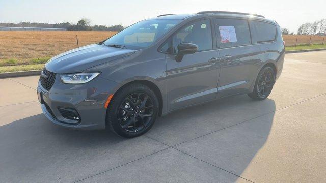 used 2025 Chrysler Pacifica car, priced at $37,995