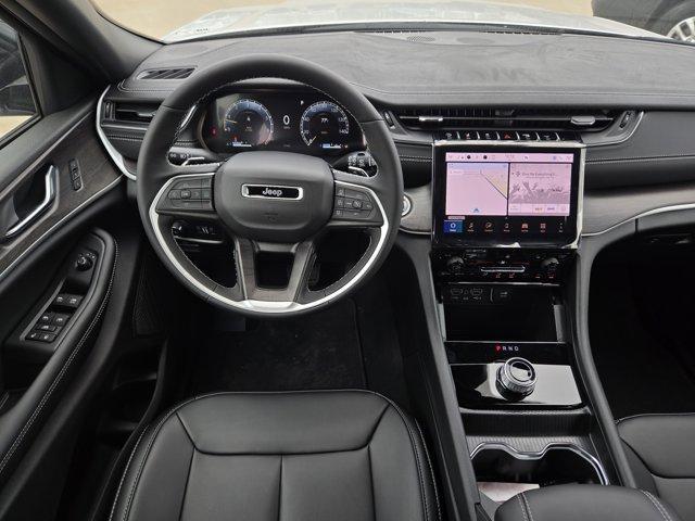 new 2025 Jeep Grand Cherokee car, priced at $46,928