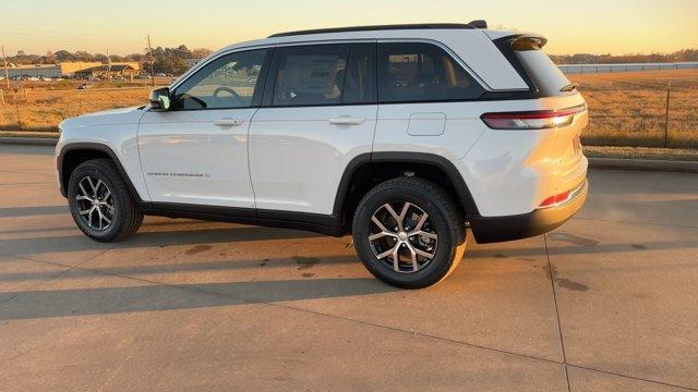 new 2025 Jeep Grand Cherokee car, priced at $45,144