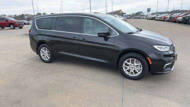 used 2025 Chrysler Pacifica car, priced at $32,995