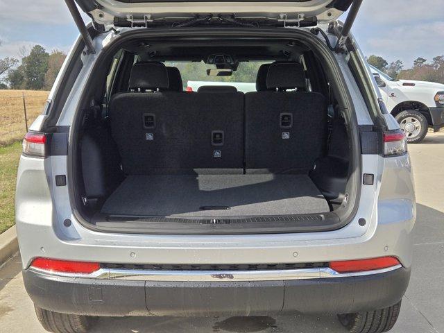 new 2025 Jeep Grand Cherokee car, priced at $38,995