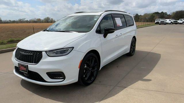 used 2025 Chrysler Pacifica car, priced at $37,995