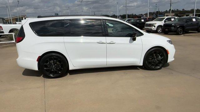 used 2025 Chrysler Pacifica car, priced at $37,995