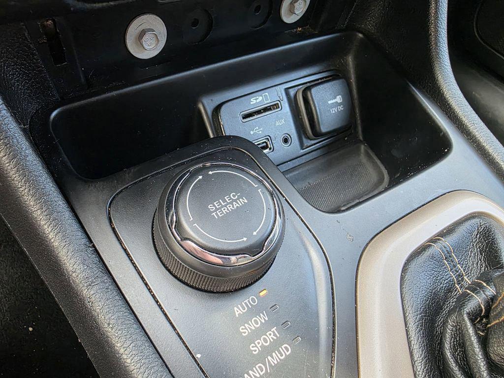 used 2017 Jeep Cherokee car, priced at $10,998