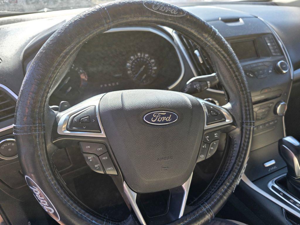 used 2015 Ford Edge car, priced at $9,999