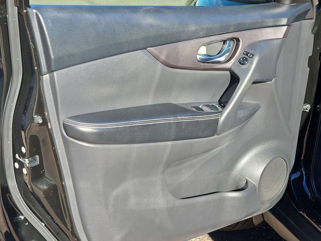 used 2015 Nissan Rogue car, priced at $9,499